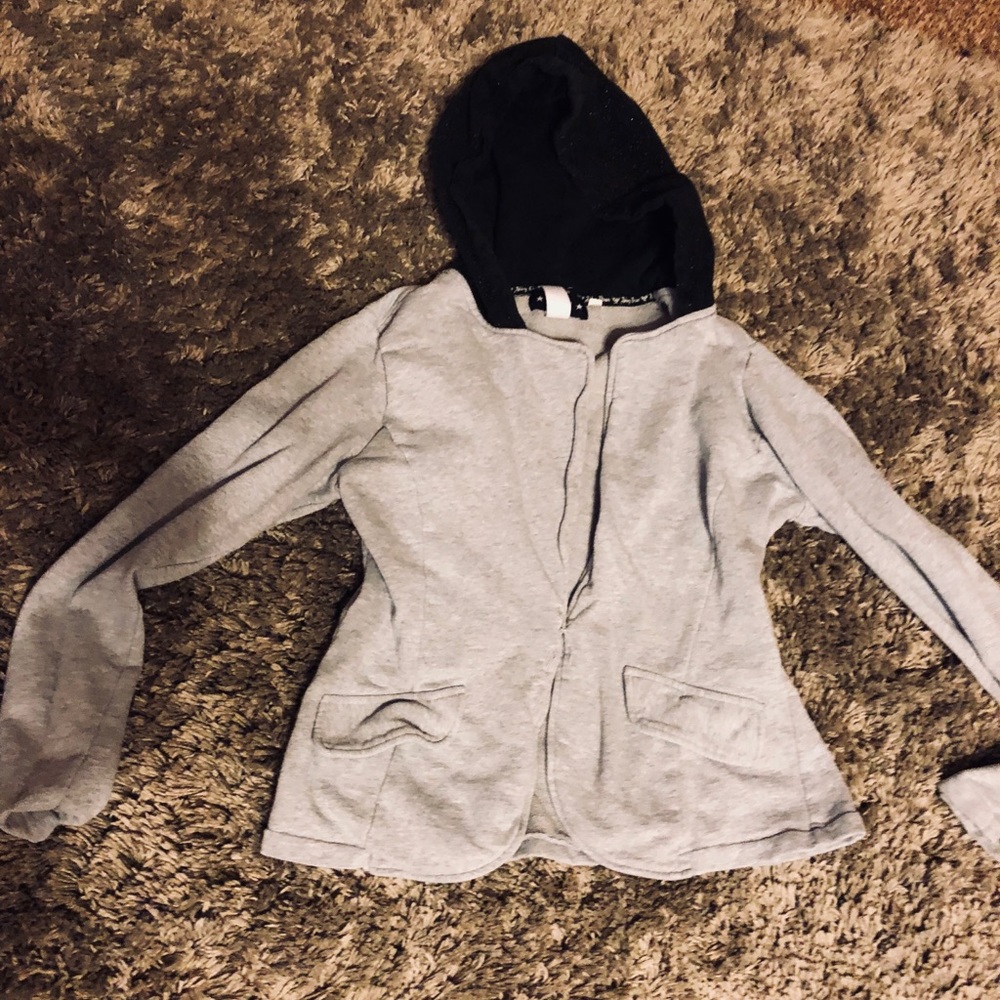 gray blazer